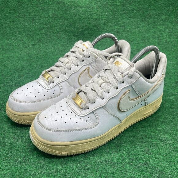 Nike Air Force 1 07 White Gold Leather Trainers Womens Size 7 - Picture 2 of 4